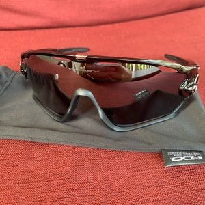 Oakley Jawbreaker sunglasses